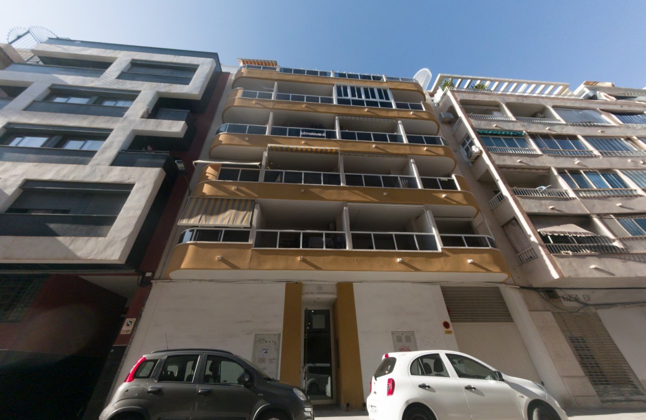 Resale - Apartment / flat - Torrevieja - Playa de Los Locos-Curva del Palangre