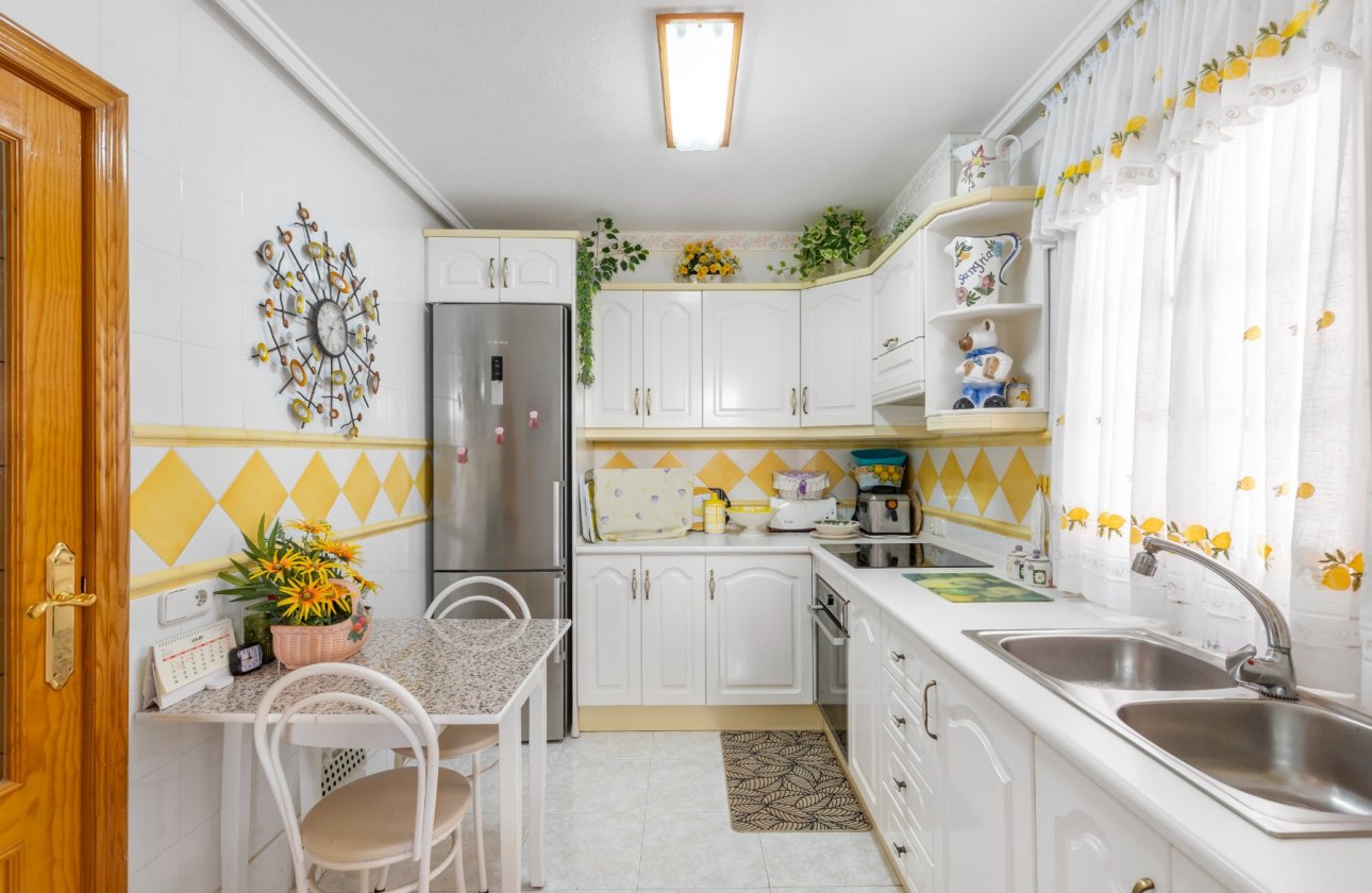 Resale - Townhouse - Torrevieja - Zona los Frutales