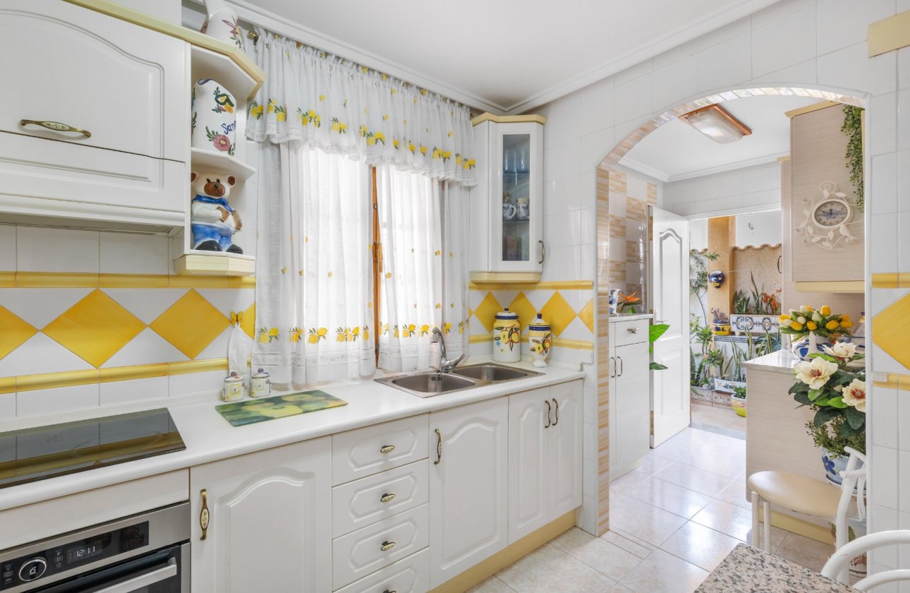 Resale - Townhouse - Torrevieja - Zona los Frutales
