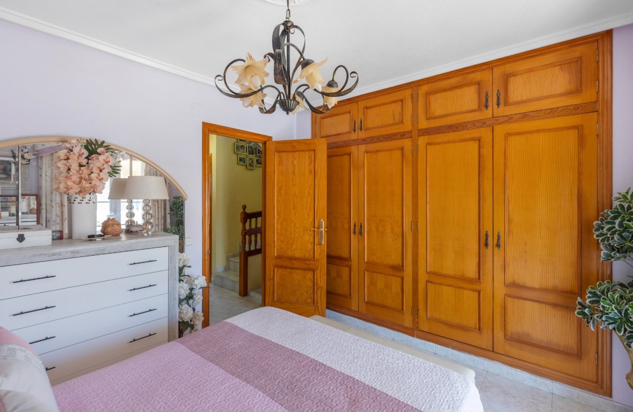 Resale - Townhouse - Torrevieja - Zona los Frutales