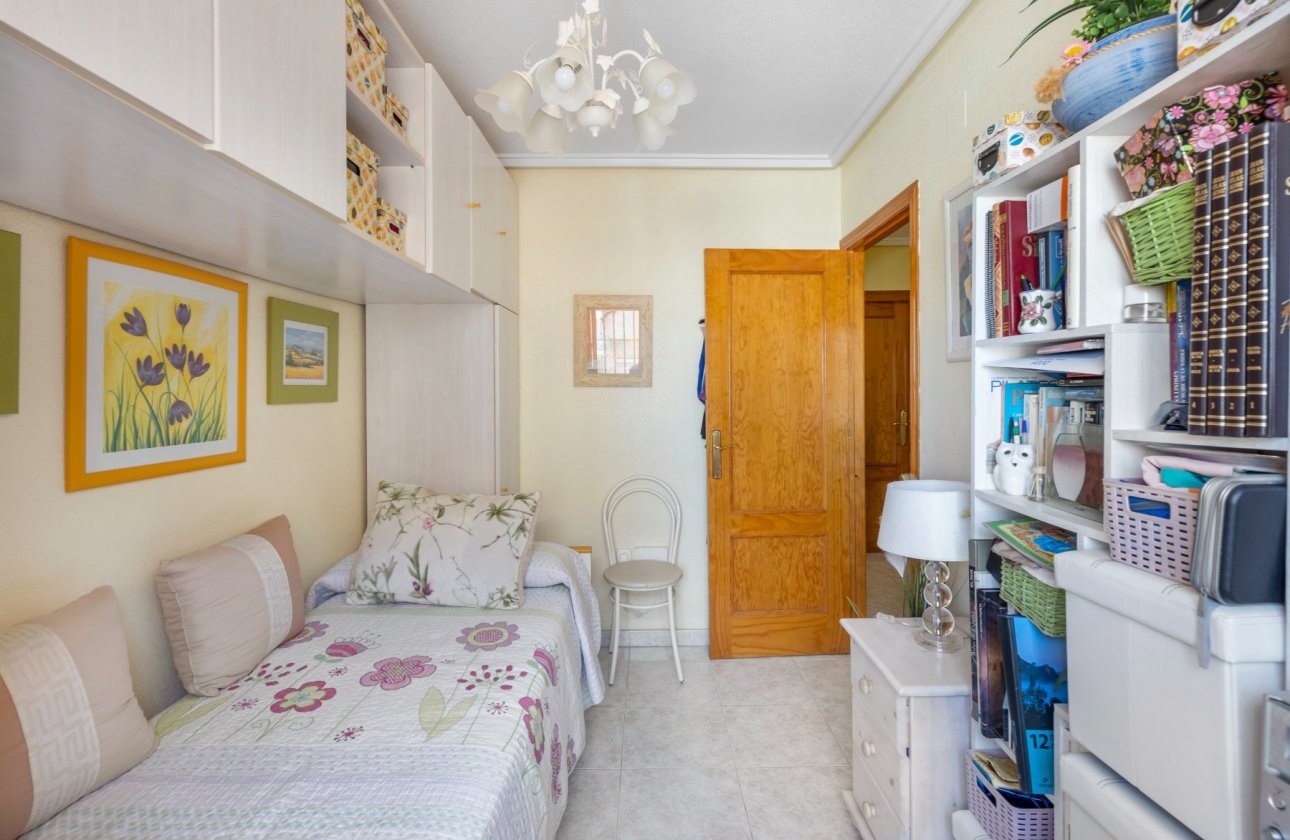 Resale - Townhouse - Torrevieja - Zona los Frutales