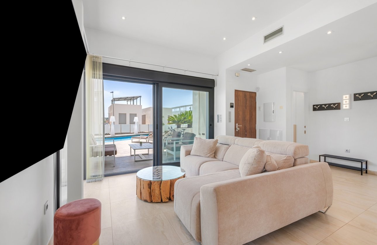 Resale - Villa - Orihuela Costa - Villamartín
