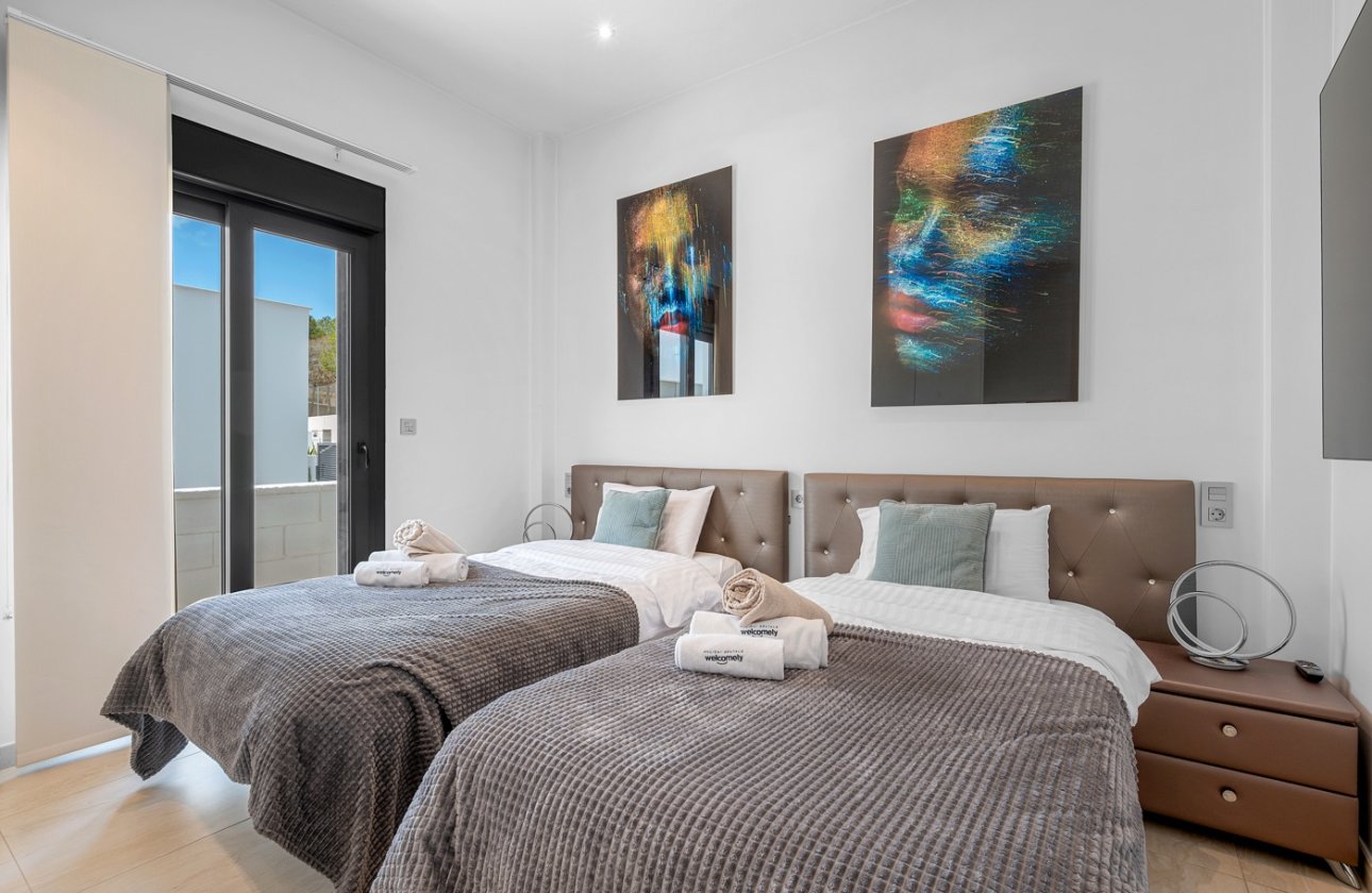 Resale - Villa - Orihuela Costa - Villamartín