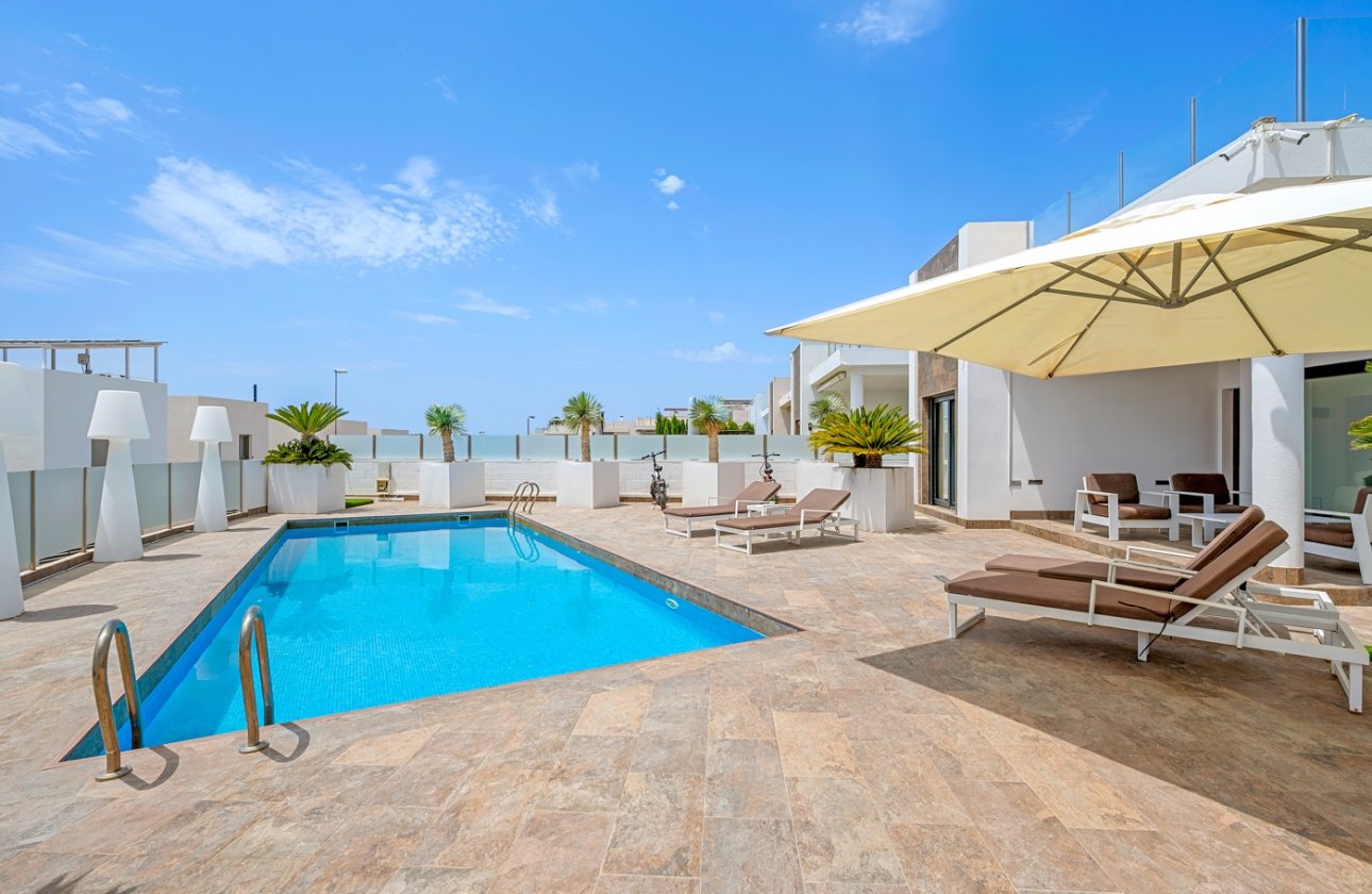 Resale - Villa - Orihuela Costa - Villamartín