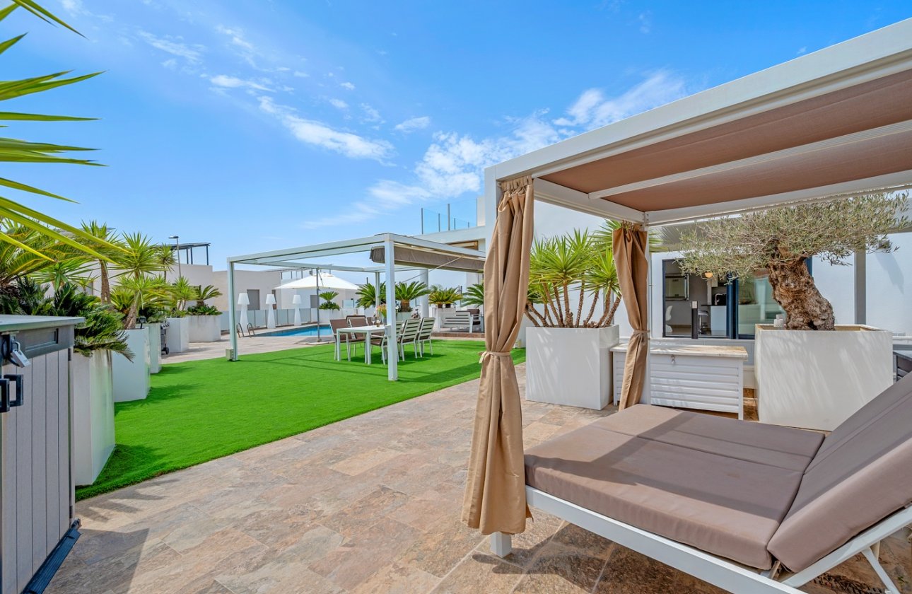 Resale - Villa - Orihuela Costa - Villamartín