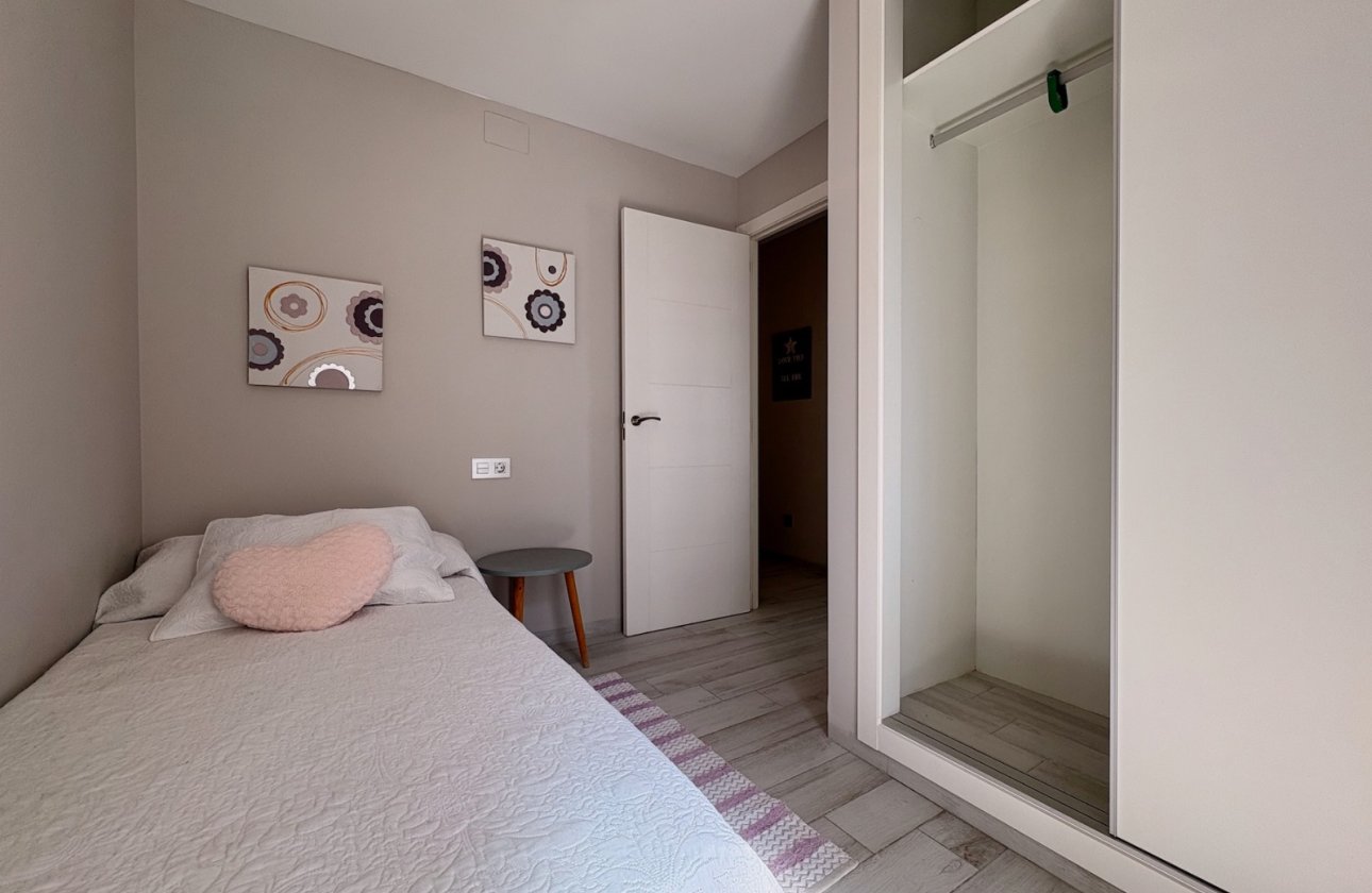 Long Term Rental - Apartment / flat - Torrevieja - Punta Prima