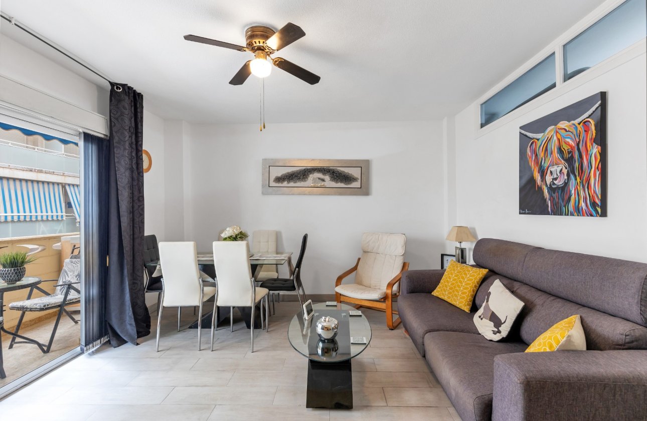 Resale - Apartment / flat - Torrevieja - Playa del cura