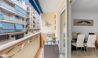 Resale - Apartment / flat - Torrevieja - Playa del cura