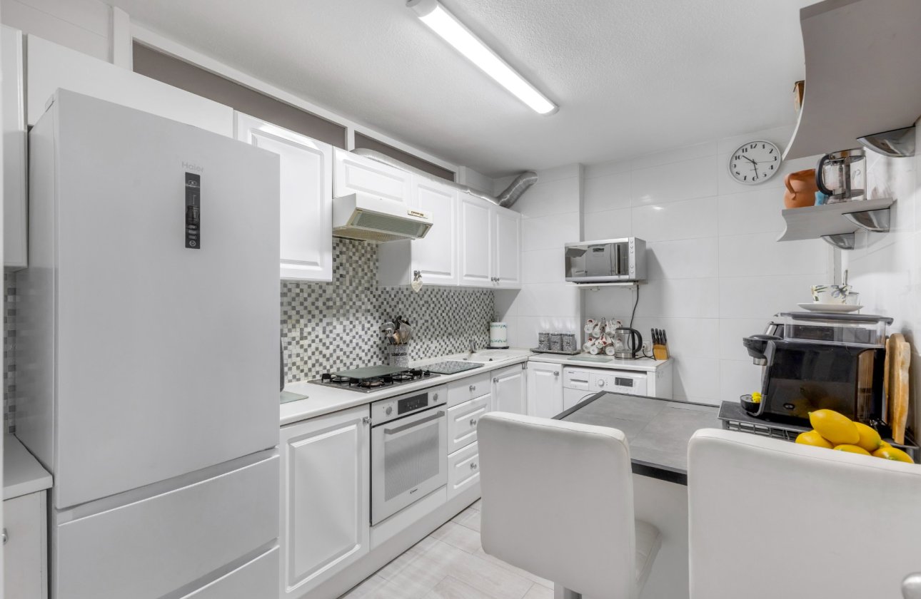 Resale - Apartment / flat - Torrevieja - Playa del cura
