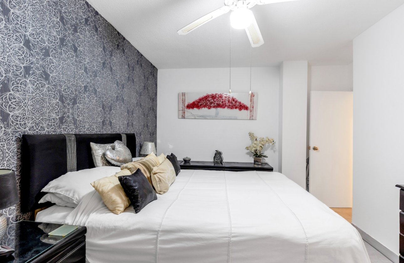 Resale - Apartment / flat - Torrevieja - Playa del cura