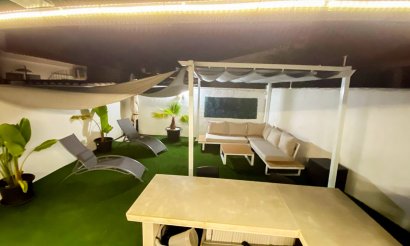 Revente - Villa / Semi detached - Torrevieja - Playa de los Locos