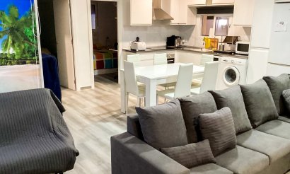 Revente - Villa / Semi detached - Torrevieja - Playa de los Locos