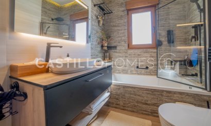 Resale - Villa - Torrevieja - El Chaparral
