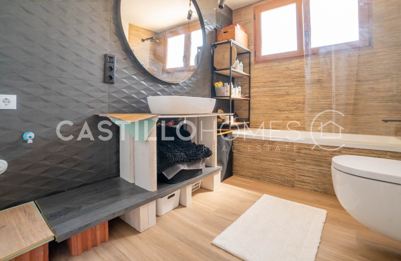 Resale - Villa - Torrevieja - El Chaparral