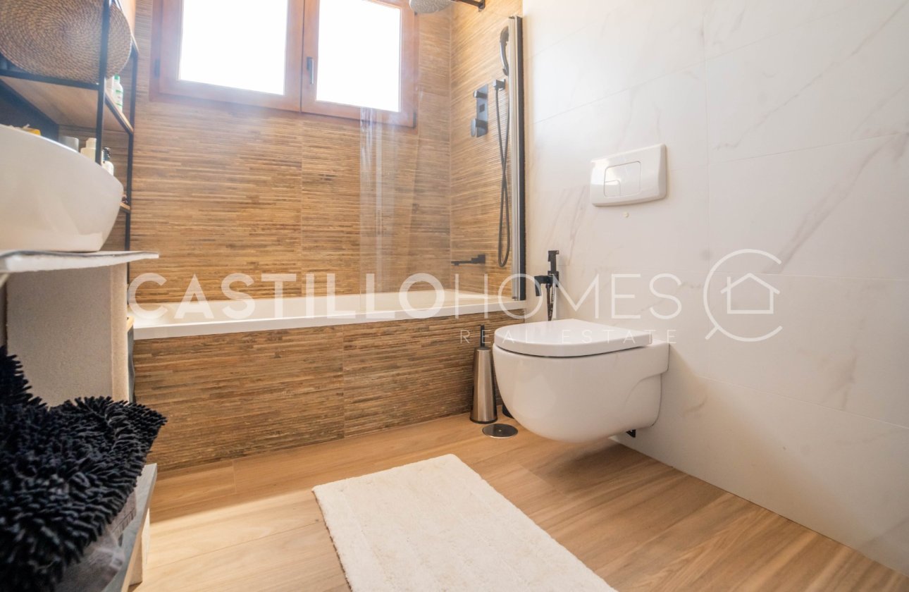 Resale - Villa - Torrevieja - El Chaparral