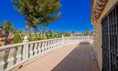 Resale - Villa - Torrevieja - El Chaparral