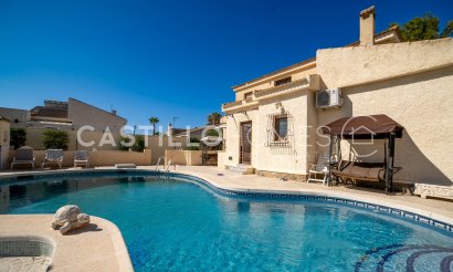 Resale - Villa - Torrevieja - El Chaparral