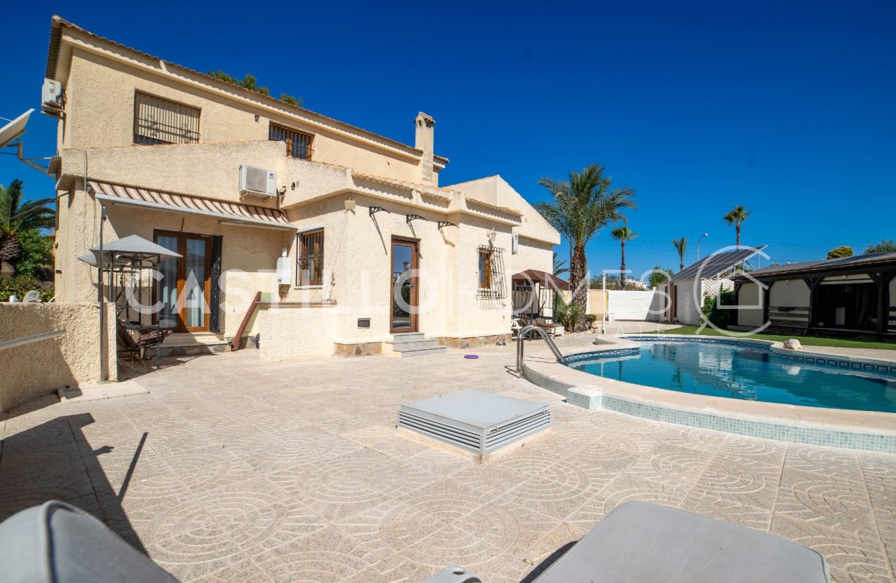 Resale - Villa - Torrevieja - El Chaparral