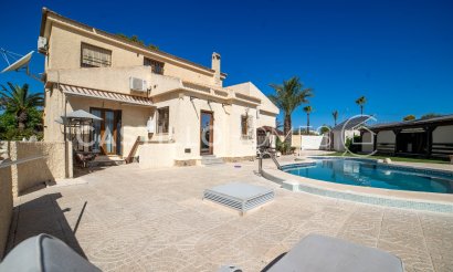 Resale - Villa - Torrevieja - El Chaparral