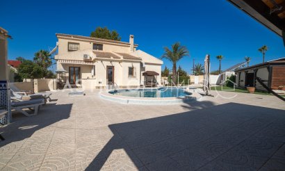 Resale - Villa - Torrevieja - El Chaparral