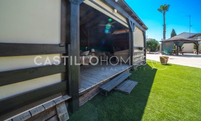 Resale - Villa - Torrevieja - El Chaparral