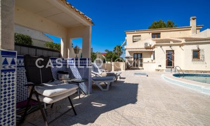 Resale - Villa - Torrevieja - El Chaparral