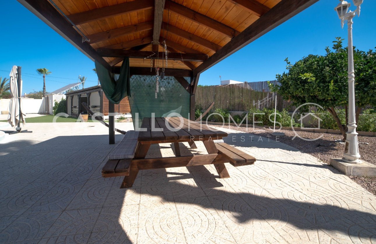 Resale - Villa - Torrevieja - El Chaparral
