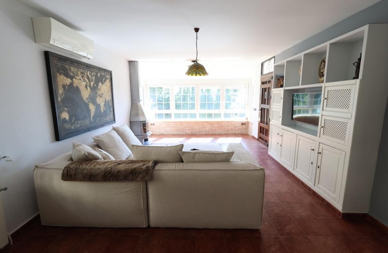 Resale - Villa - Orihuela Costa - Villamartin