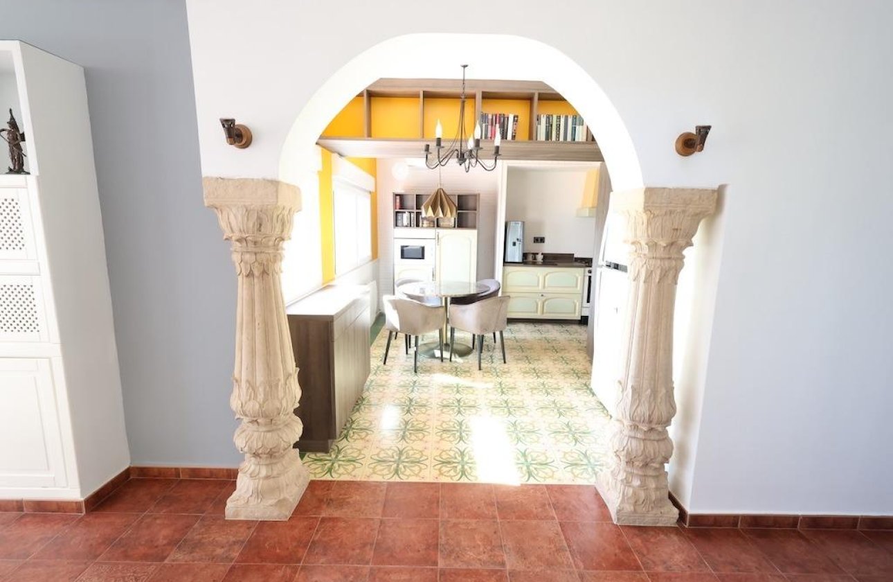Resale - Villa - Orihuela Costa - Villamartin