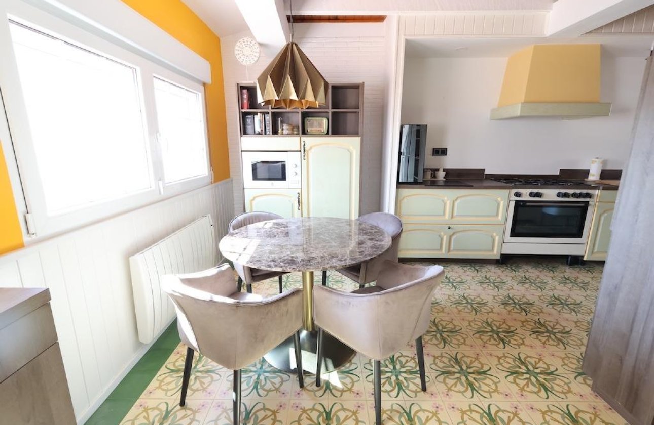 Resale - Villa - Orihuela Costa - Villamartin