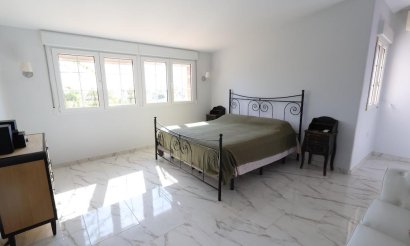 Resale - Villa - Orihuela Costa - Villamartin