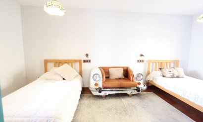 Resale - Villa - Orihuela Costa - Villamartin