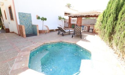 Resale - Villa - Orihuela Costa - Villamartin