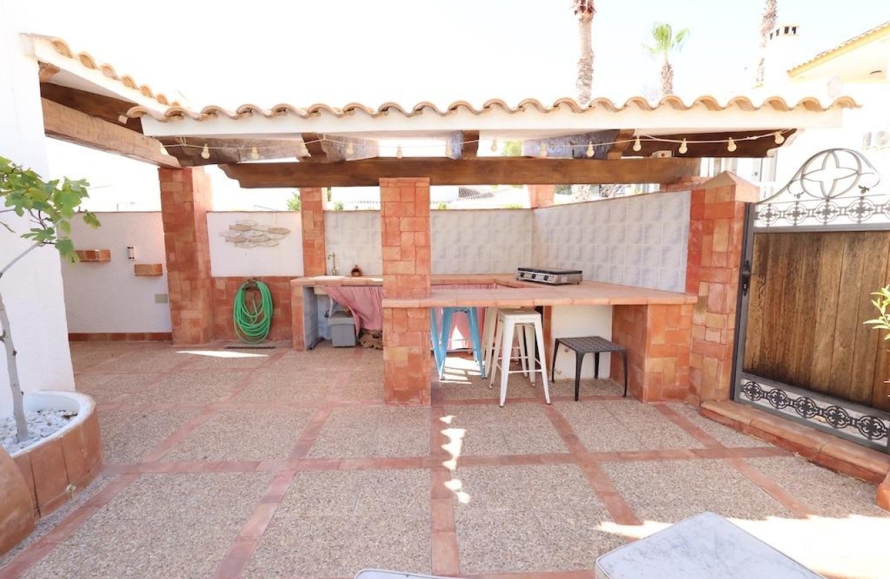 Resale - Villa - Orihuela Costa - Villamartin