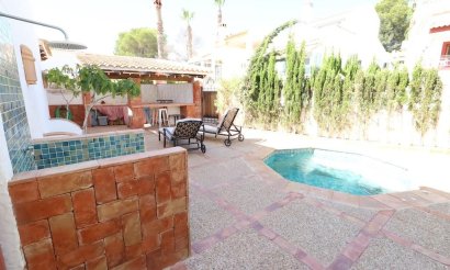 Resale - Villa - Orihuela Costa - Villamartin