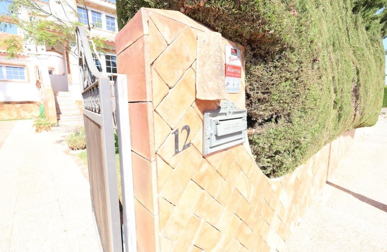 Resale - Villa - Orihuela Costa - Villamartin