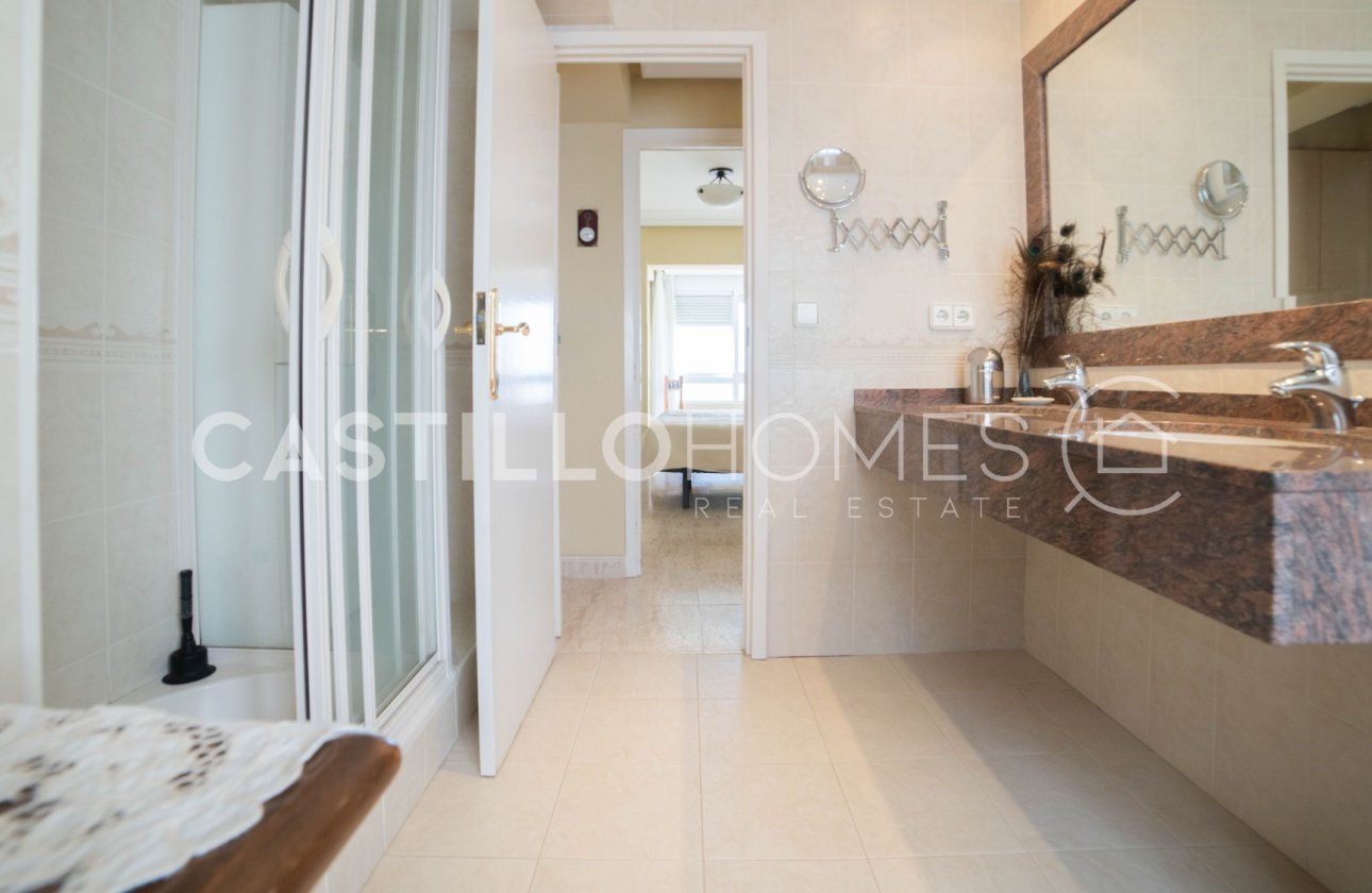 Resale - Apartment / flat - Torrevieja - Centro