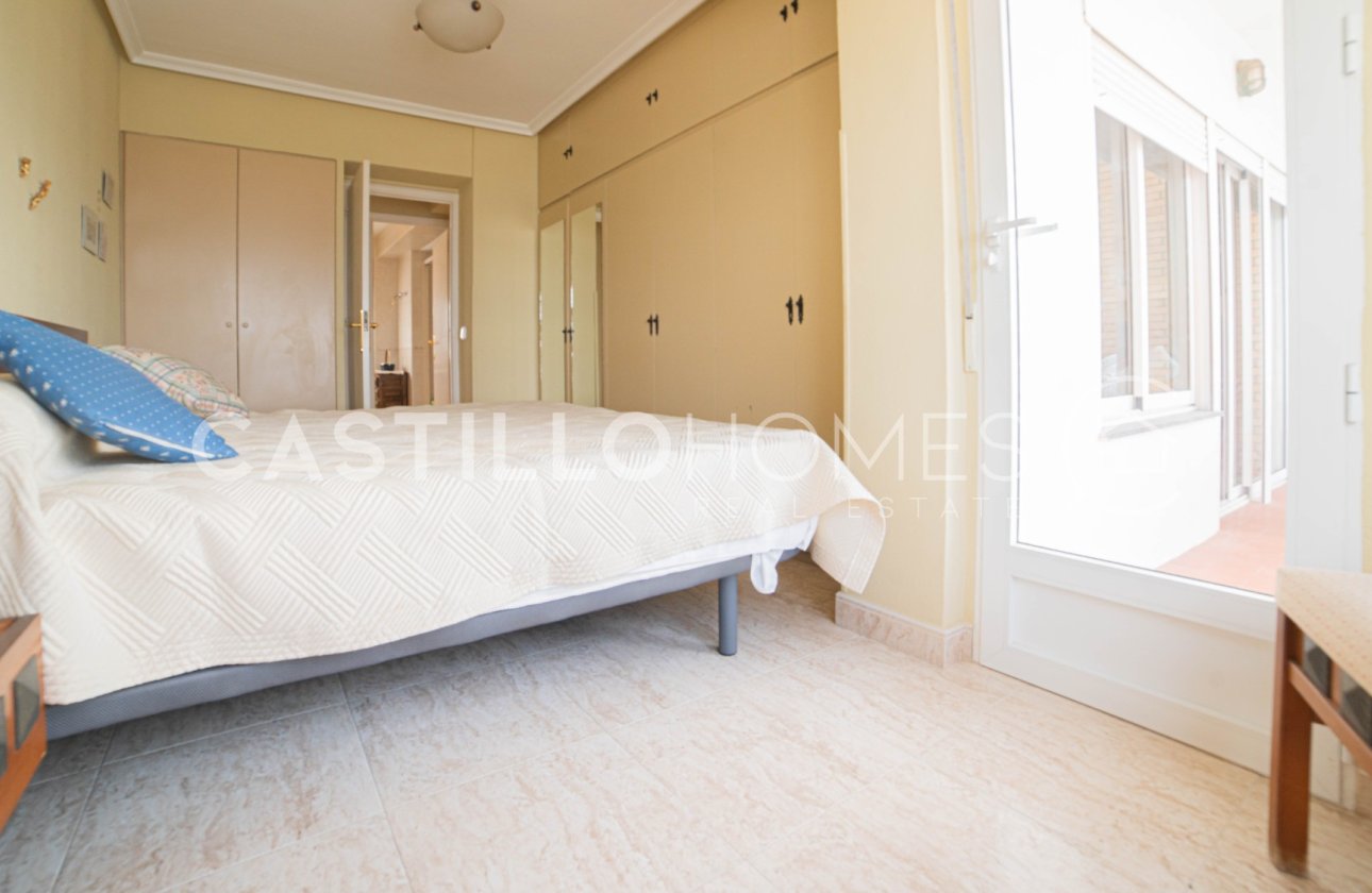 Resale - Apartment / flat - Torrevieja - Centro