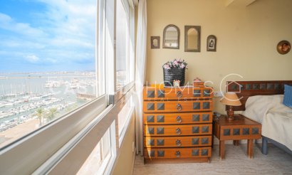 Resale - Apartment / flat - Torrevieja - Centro