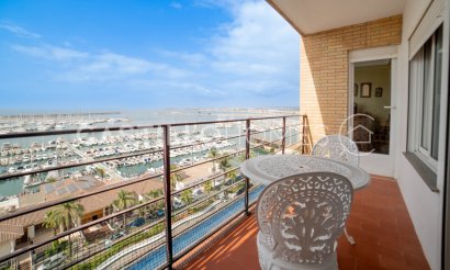 Resale - Apartment / flat - Torrevieja - Centro