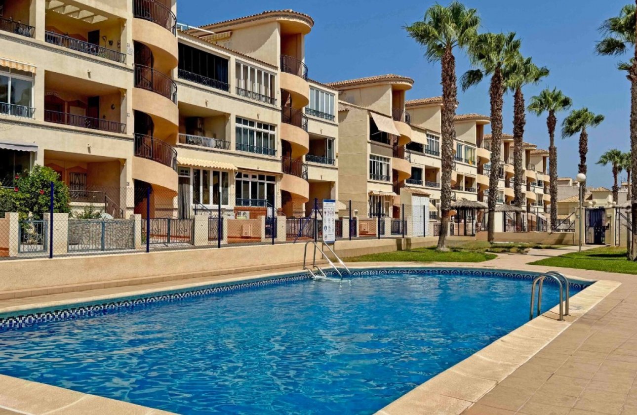 Resale - Apartment / flat - Orihuela Costa - Los Altos