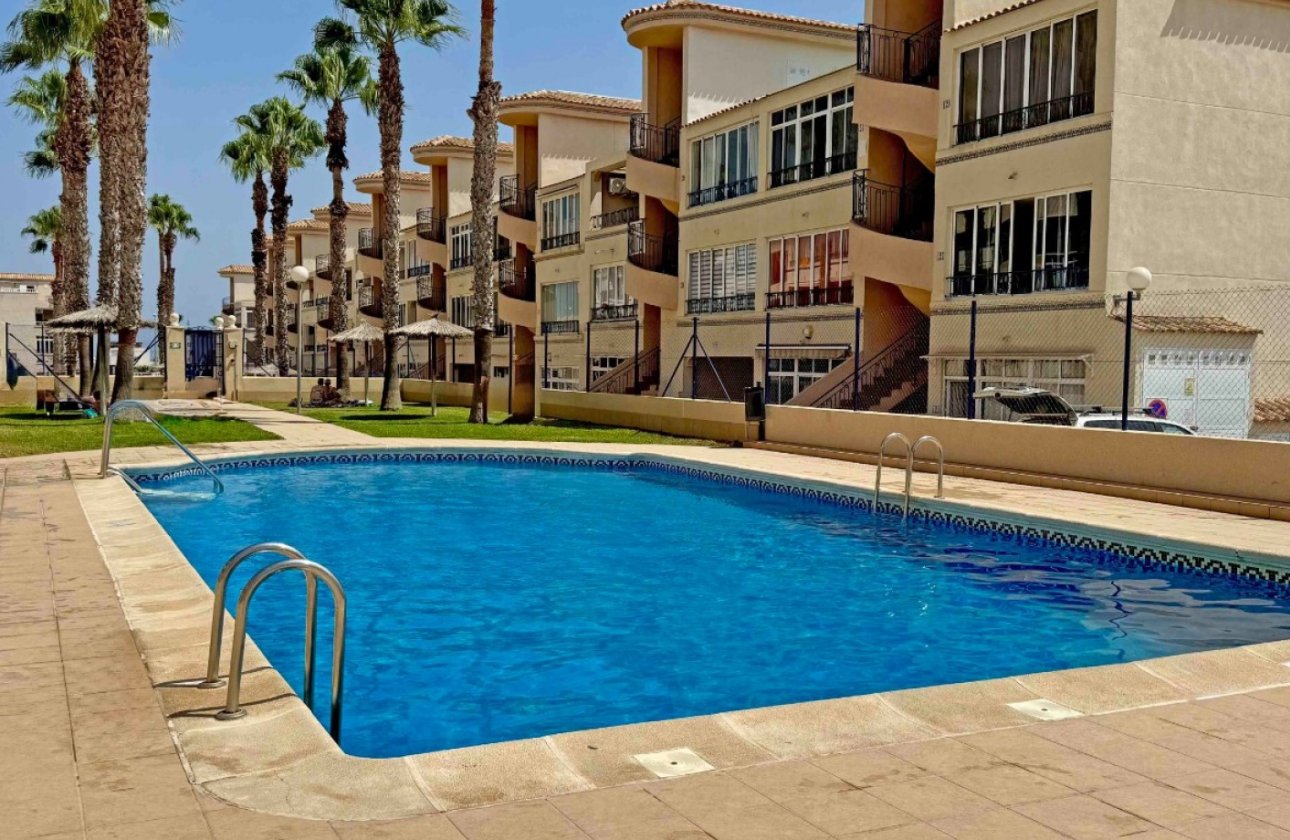 Resale - Apartment / flat - Orihuela Costa - Los Altos
