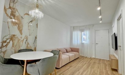 Resale - Apartment / flat - Orihuela Costa - Los Altos