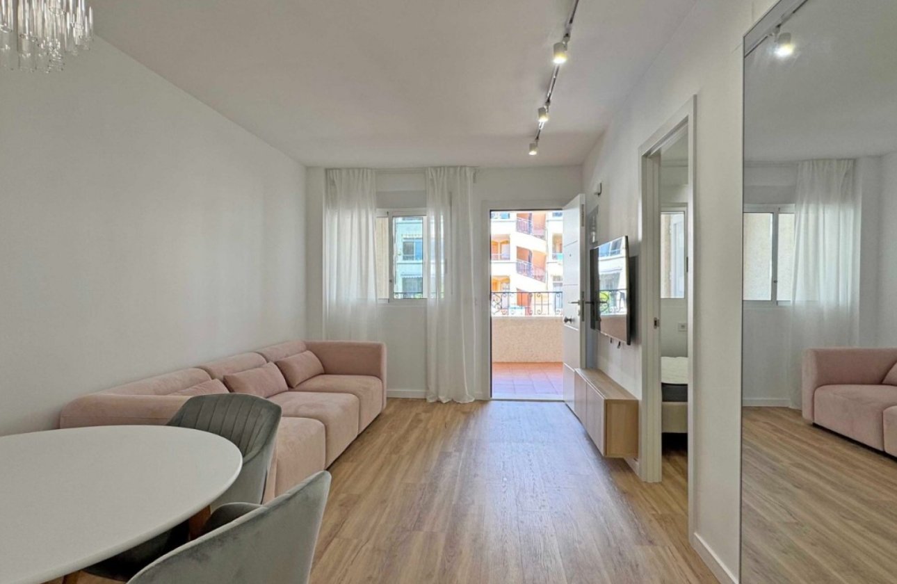 Resale - Apartment / flat - Orihuela Costa - Los Altos