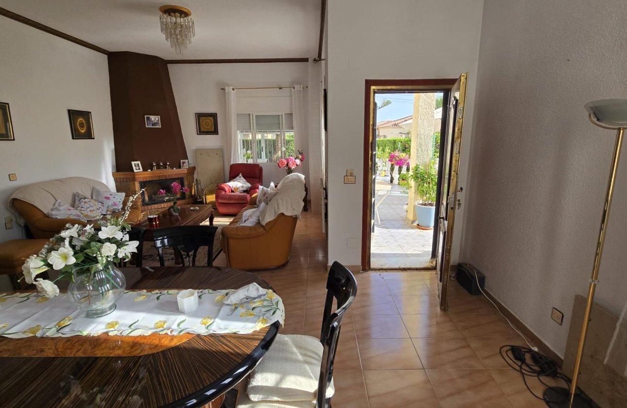 Reventa - Villa - Torrevieja - La Siesta - El Salado - Torreta
