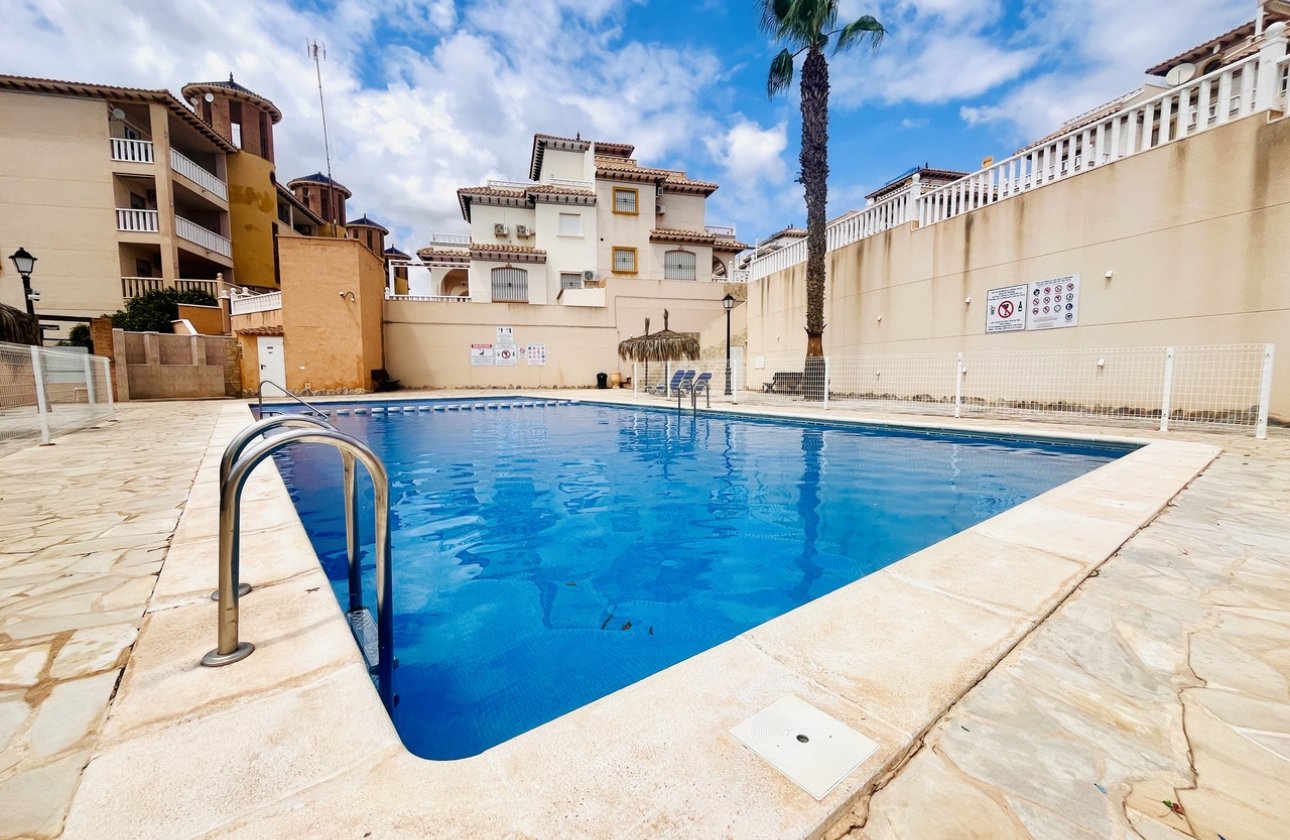 Resale - Apartment / flat - Cabo Roig