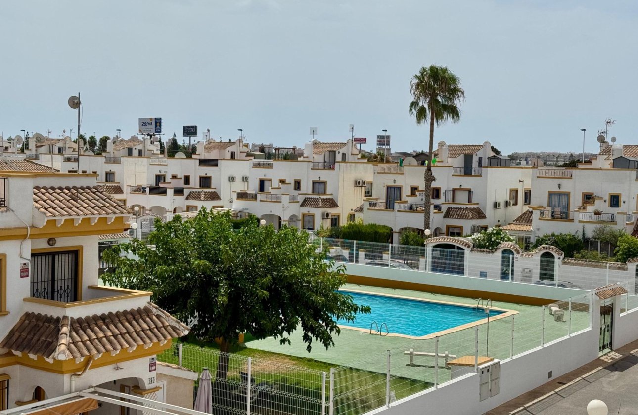 Resale - Townhouse - Torrevieja - La Siesta - El Salado - Torreta