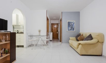 Resale - Apartment / flat - Torrevieja - Playa de La Acequion