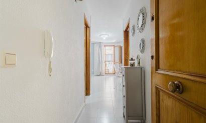 Resale - Apartment / flat - Torrevieja - Playa de La Acequion