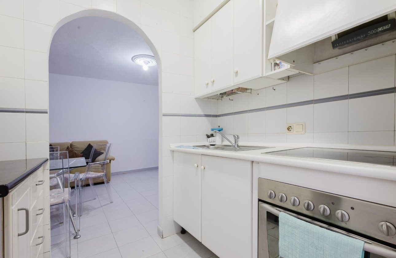 Resale - Apartment / flat - Torrevieja - Playa de La Acequion